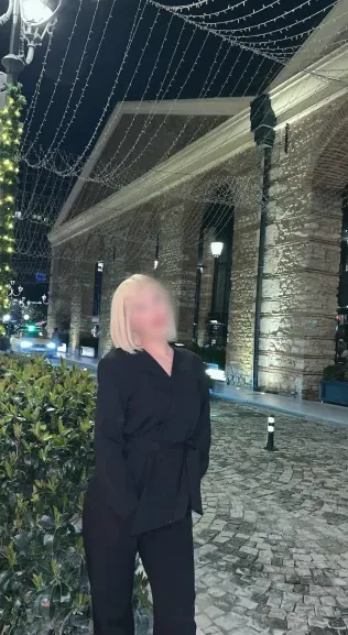 Chiara, 21