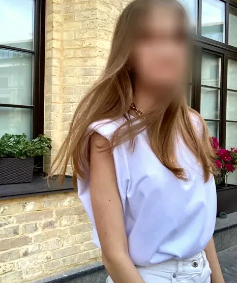 Jacqueline, 23