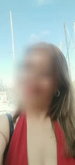 Luisa, 35