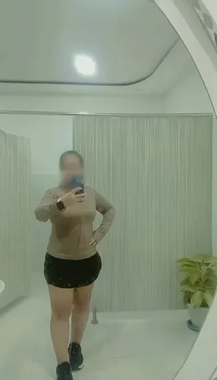 Sina, 40